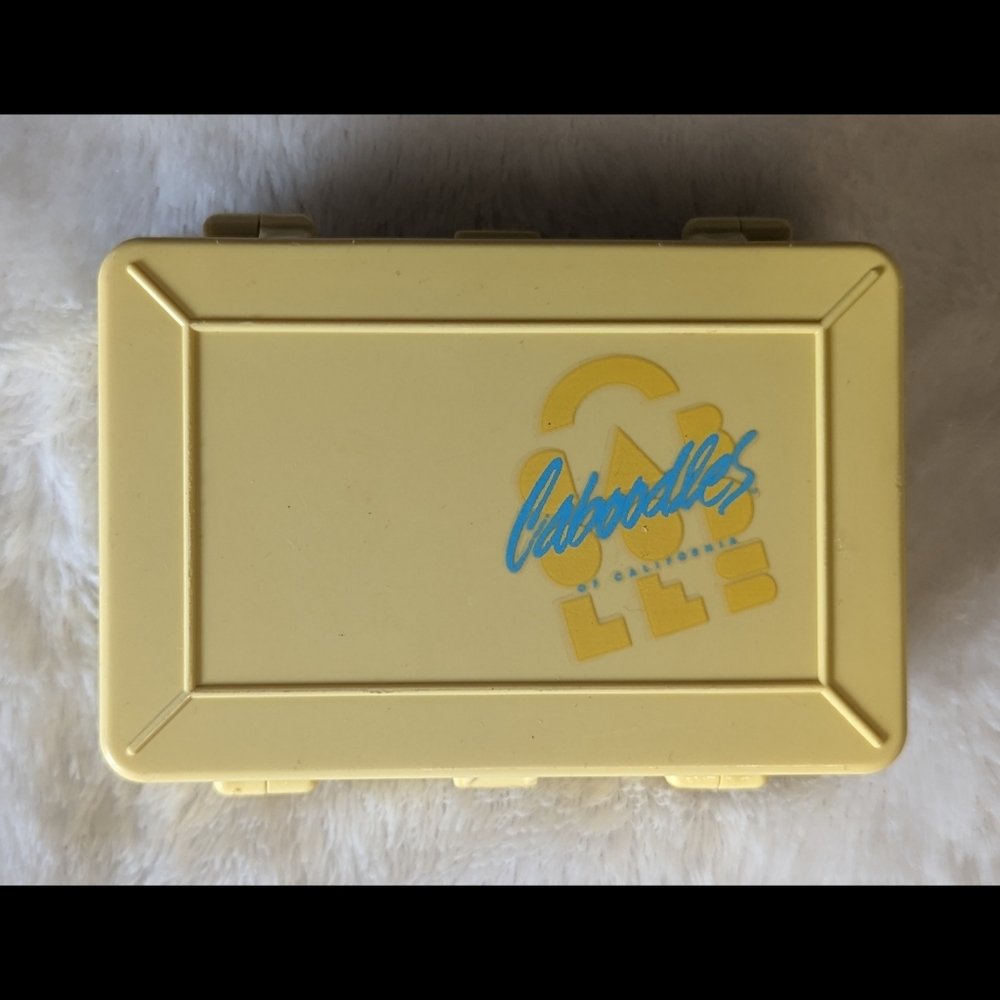 Vintage 80s Caboodles Small Travel Jewelry Case